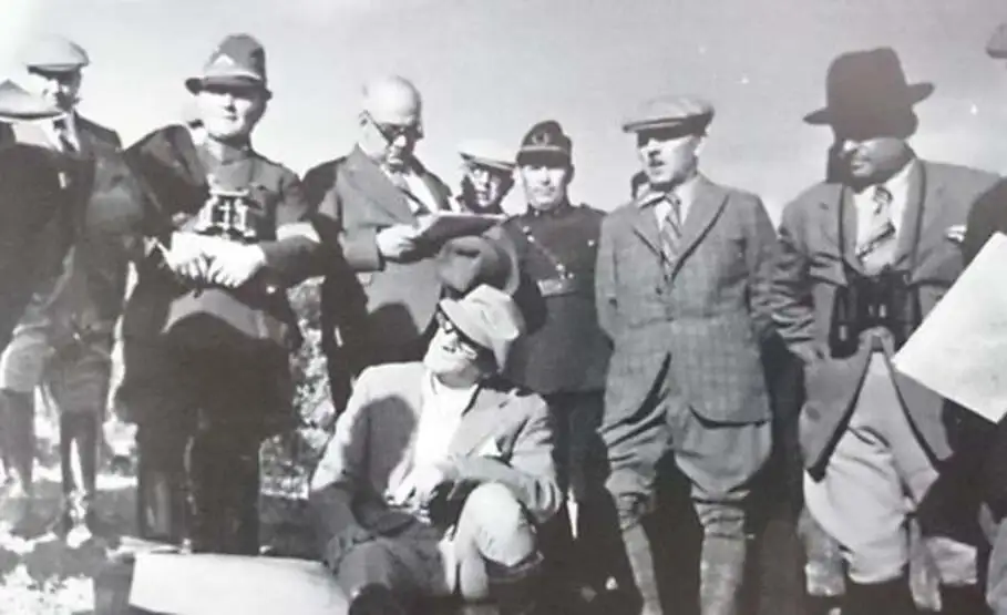 Atatürk'ün Henüz Gözler Önüne Serilmemiş Fotoğrafları: Tarihin Derinliklerinden